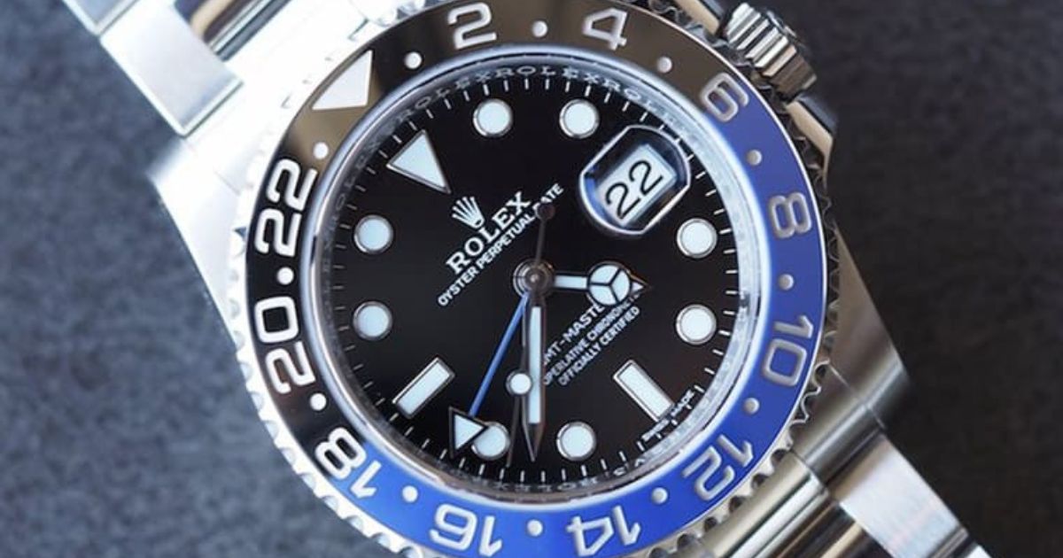 Spotting a Fake: 5 Tell-Tale Signs of a Counterfeit Rolex
