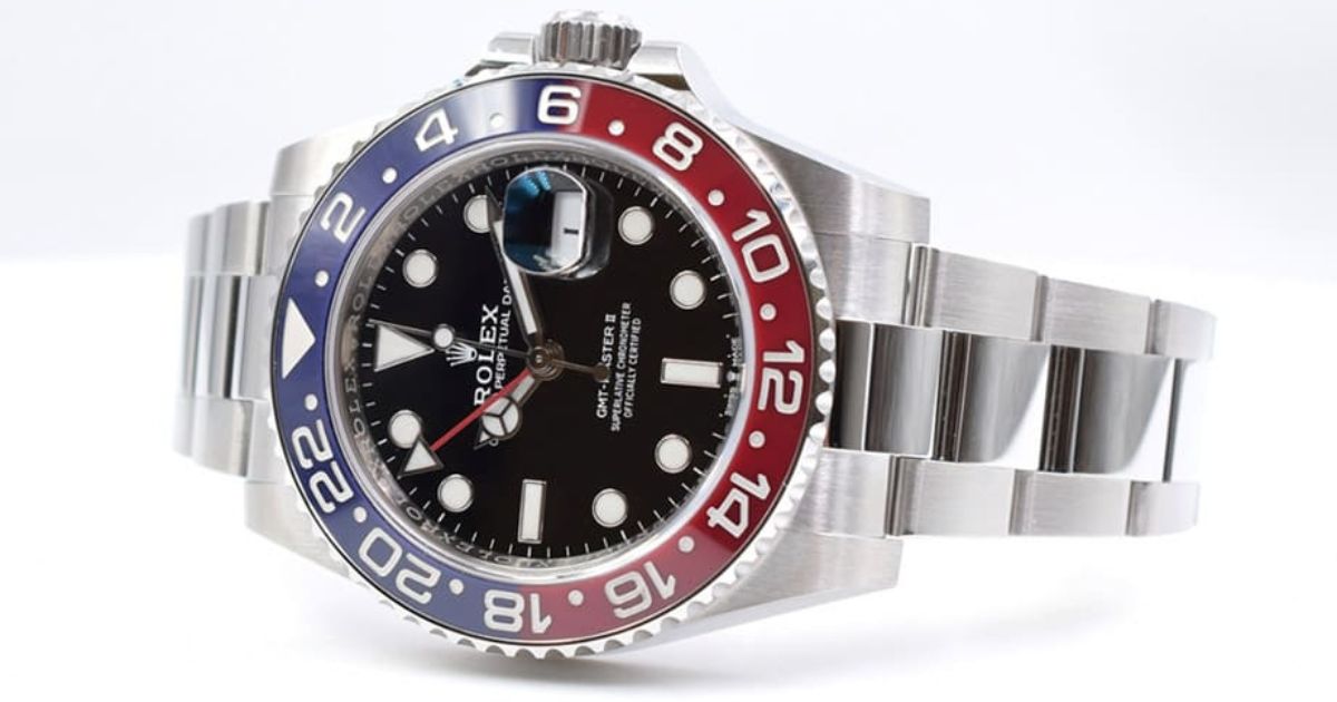 The GMT-Master II: A Pilot's Watch for the Global Traveler